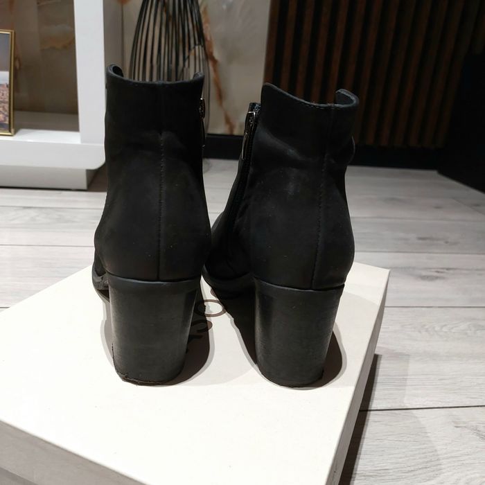 Skórzane botki Lasocki 38