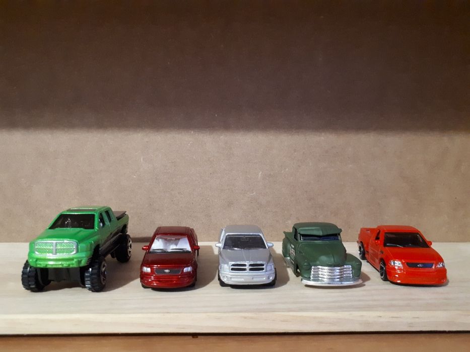 Lote de 5 carros 1/64