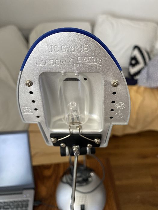 Lampka biurkowa Techno Lux przeznaczona do żarówek halogenowych