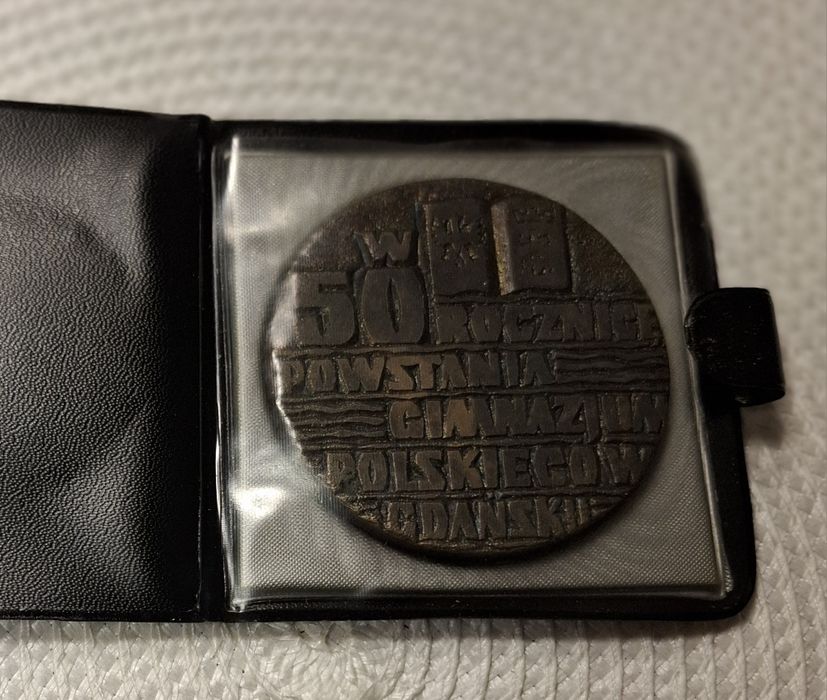 Medal z okazji 50-lecia powstania Gimnazjum Polskiego w Gdańsku