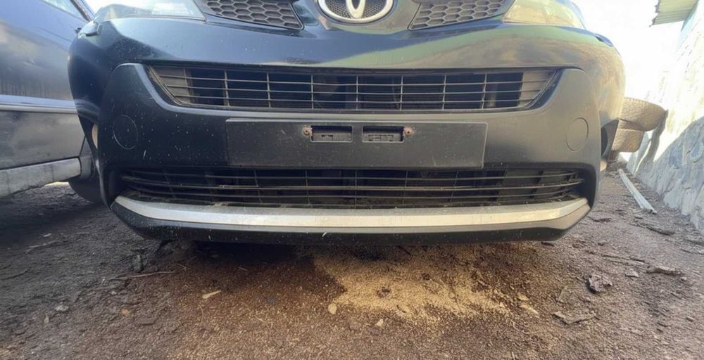 Передній Бампер на Авто Toyota RAV4 2015–2019 рік