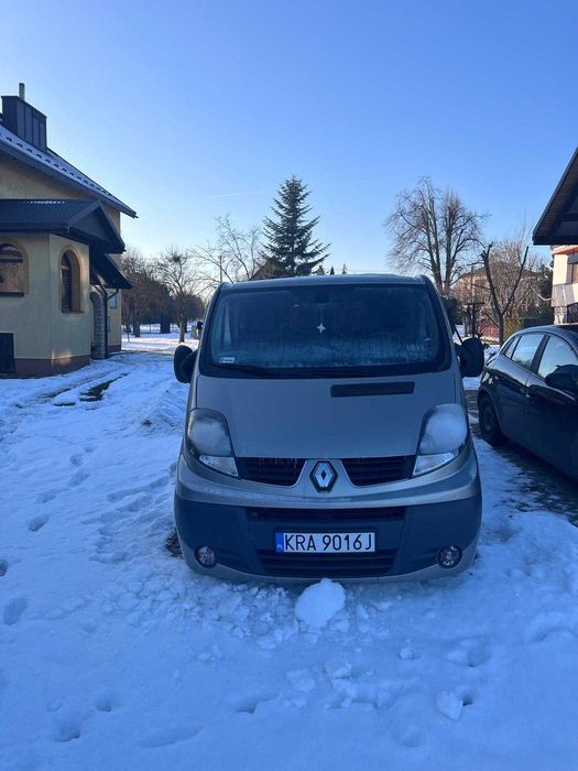 renault trafic 2014 rok passenger L2H1 9os clima pack