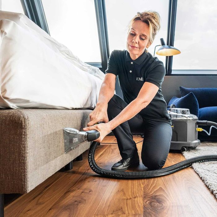 Aluguer de Lavadora de estofos profissional - Kärcher Puzzi 8/1