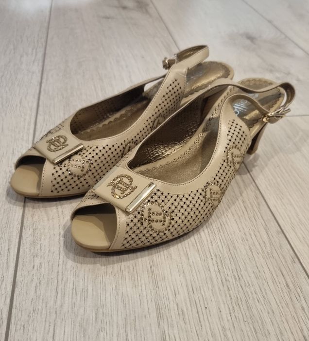 Buty na niskim obcasie