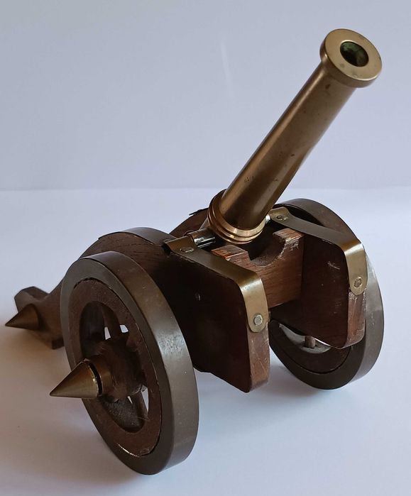 Miniatura starej armaty
