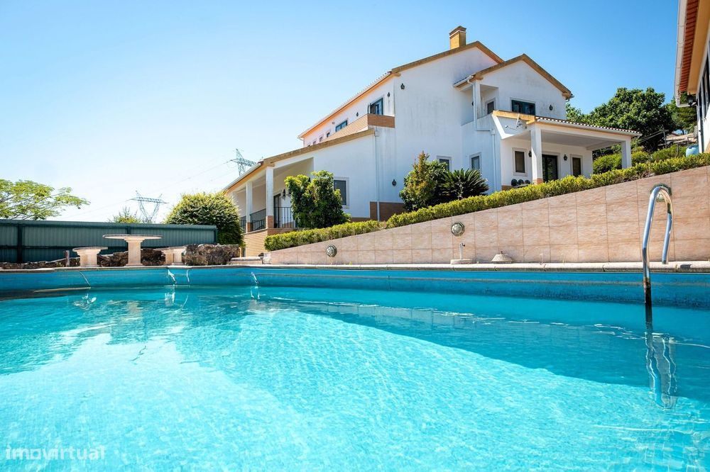 Moradia T5 Isolada com piscina em Lote de 3.300m² –  7 min Torres Vedr