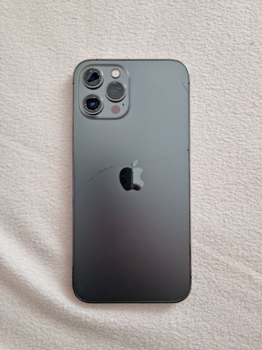 iPhone 12 pro max - заблокований (iCloud))