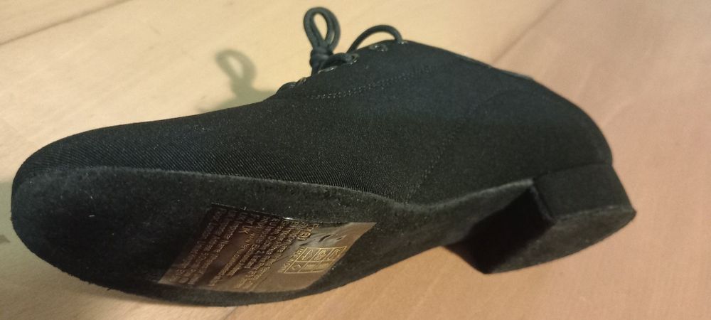 Sapatos de dança pretos