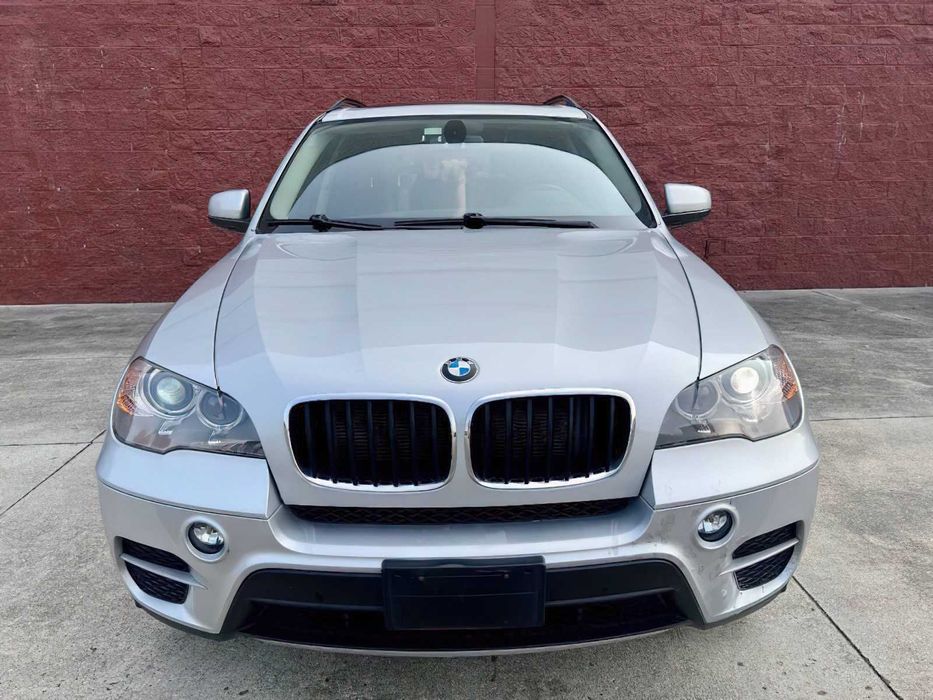 BMW X5 xDrive35i      2012