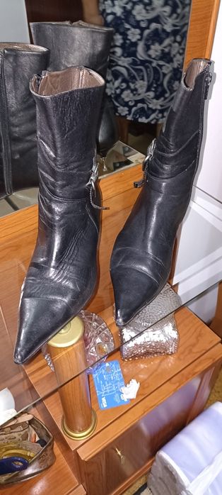 Botas com salto confortável