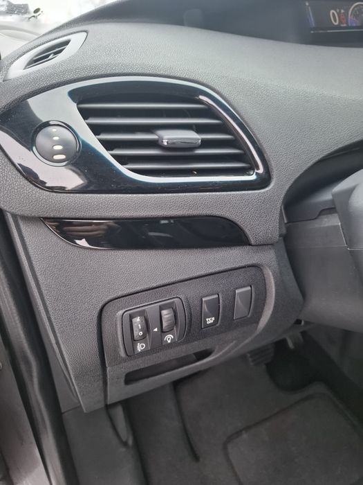 Renault Grand Scenic 2015р, мінівен  7 місць