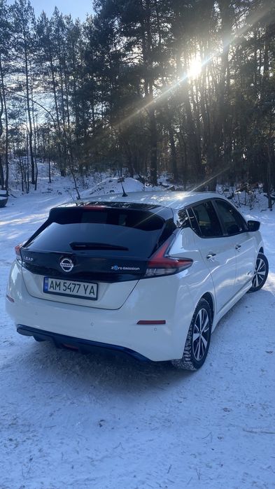 Nissan leaf 40квт 2018