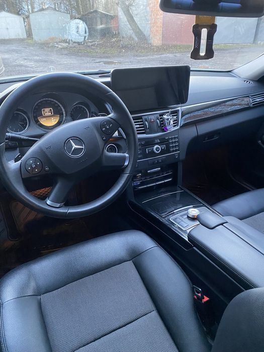 Mercedes-Benz E-Class  W 212  Avantgarde