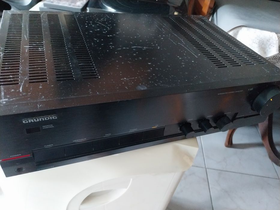 Amplificador grundig impecavel