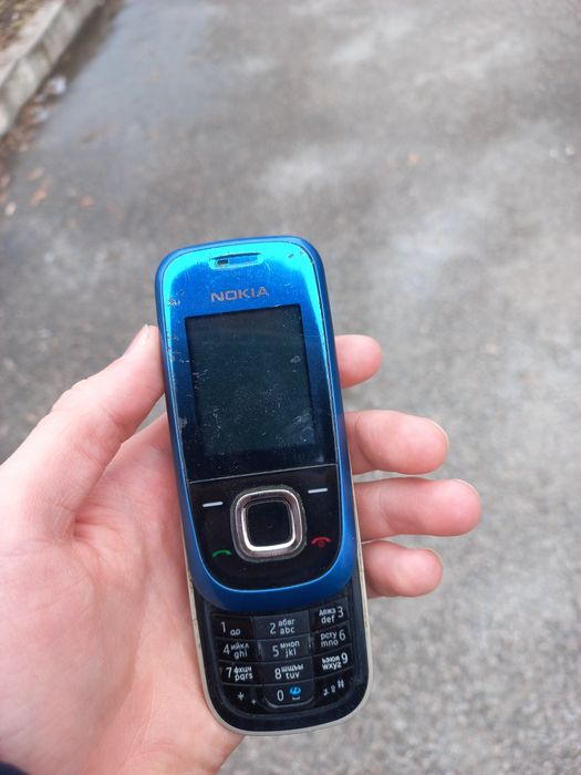 Кнопочный телефон Nokia