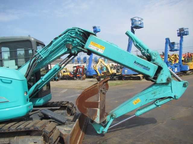 Гусеничний екскаватор Kobelco SK80UR-6E.
