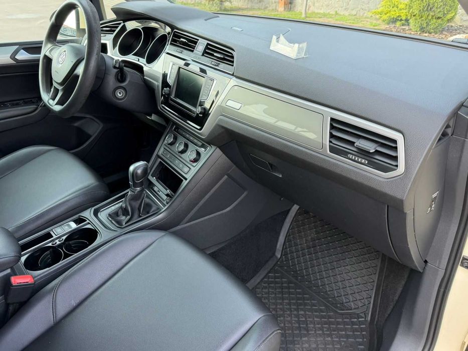 Volkswagen Touran 2016