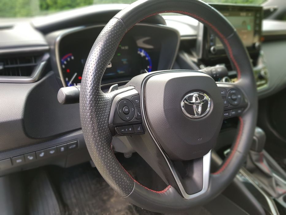 Toyota Corolla 2.0 hybrid  e21 sprzedam lub zamienię.-Head up panorama