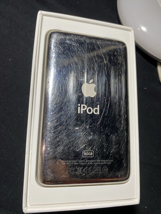 iPod Classic 160GB (7-го покоління) з коробкою