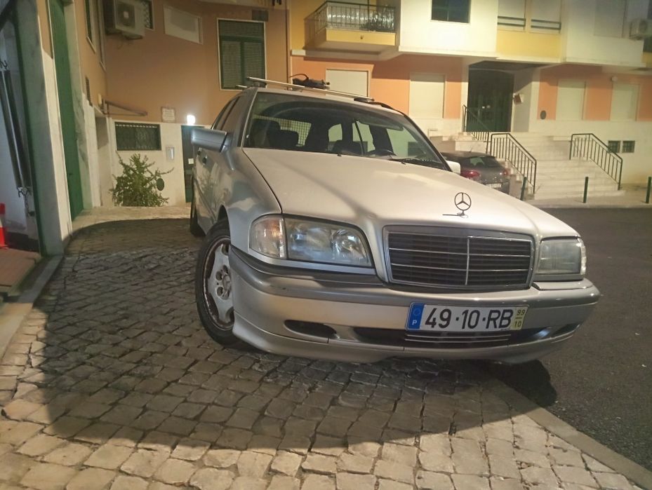 Mercedes C220 CDI 3000€