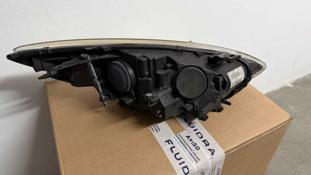 Farol Renault Megane 3 Phase 3 – Lado Esquerdo