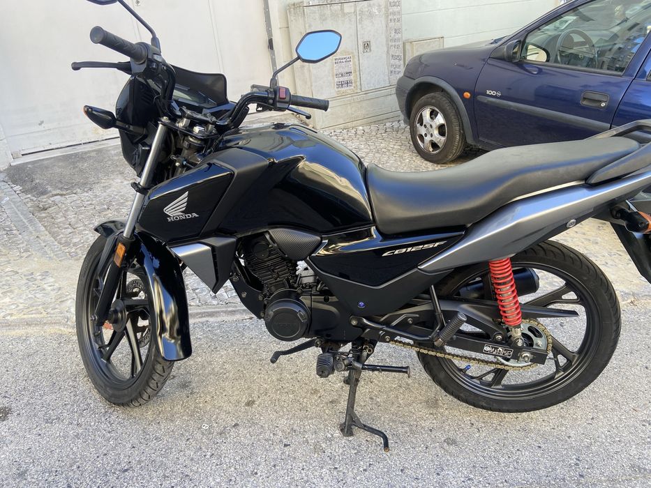 Honda cb125f com 11 mil km