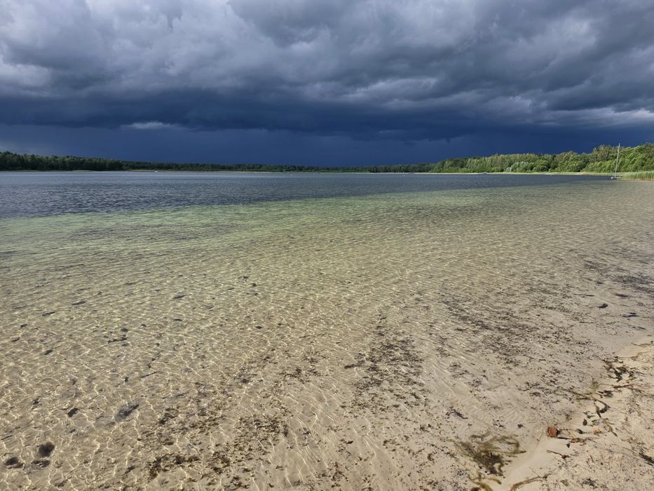 Domek nad Jeziorem Piaseczno Chata Soła, kominek taras