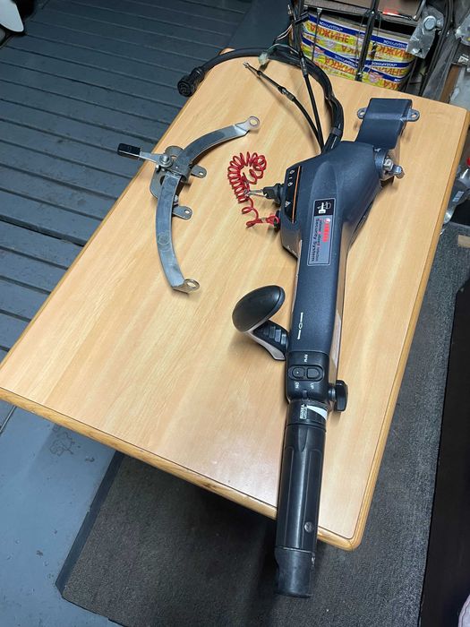 мотор човновий лодочний румпель YAMAHA honda suzuki MERCURY новi