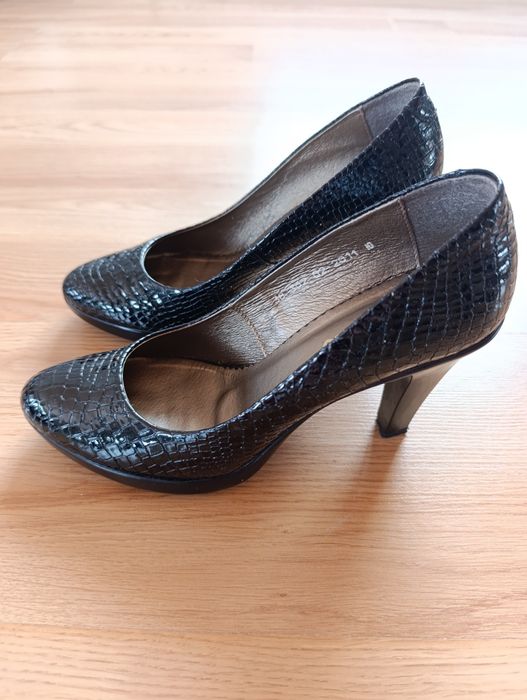 Туфлі 38 р. натуральна шкіра