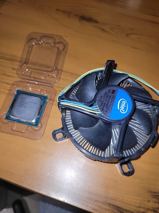 Процесор Intel G3240 LGA1150