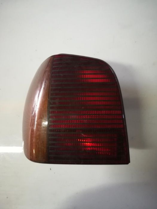 Farol farolim tras esquerdo vw polo