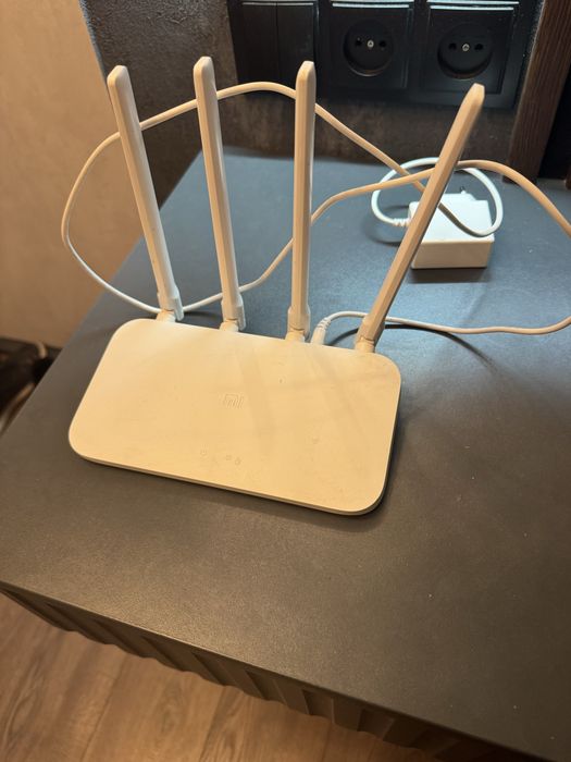 Двухдиапазонный Wi-Fi роутер Xiaomi Mi Router 4C — Стабильный интернет