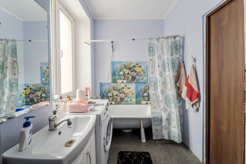 Продаж квартири  м Винники