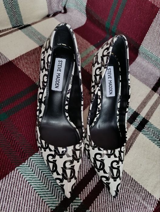 Продам туфлі нові