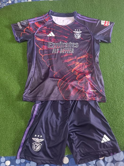 Equipamento Benfica
