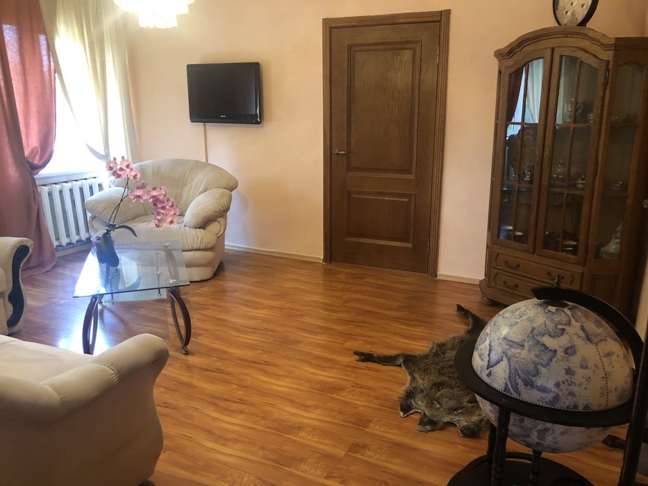 Сдам посуточно часть дома