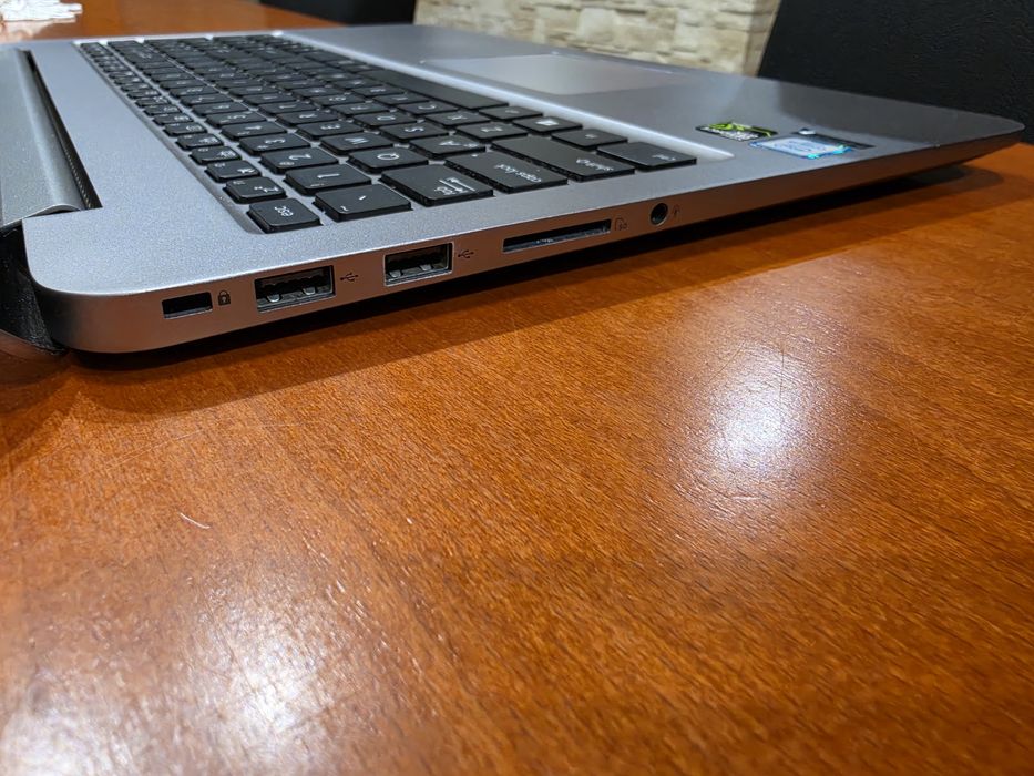 ASUS ZenBook UX510UX | Harman Kardon | i5 | 1.1TB | + Torba HAMA