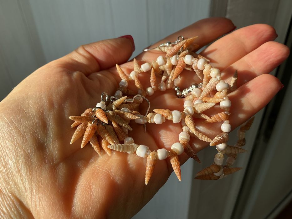 Ожерелье и серьги из ракушек, ручная работа.