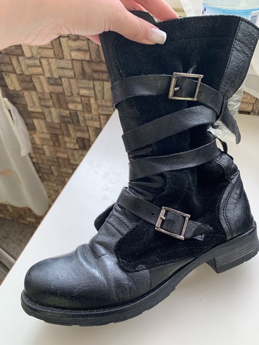 Botas de pele pretas tamanho 39