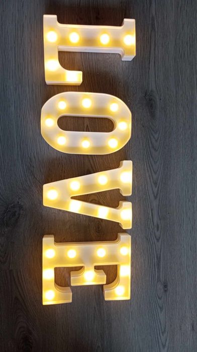 Napis LOVE led 22 cm