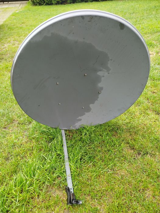 Antena satelitarna 100cm.