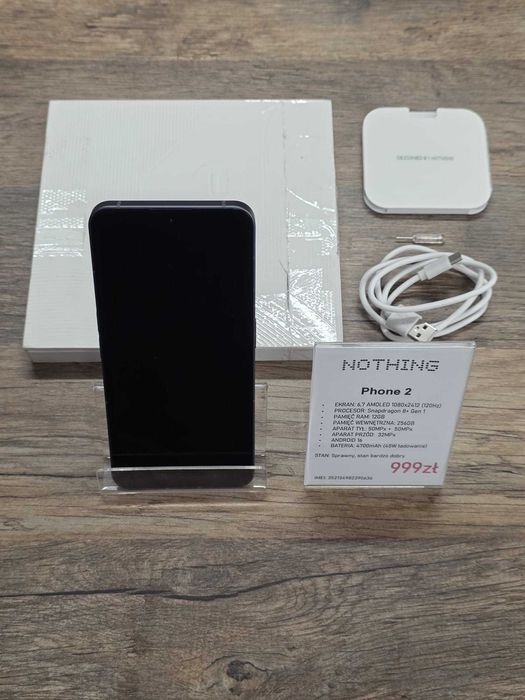 Nothing Phone 2  12/256GB stan bdb gwarancja