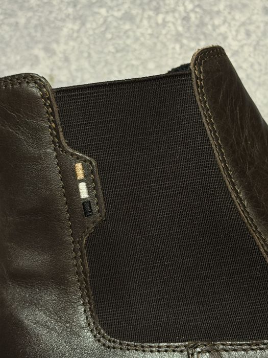 Челсі Boss, оригінал, 42. Bally,zegna,tods