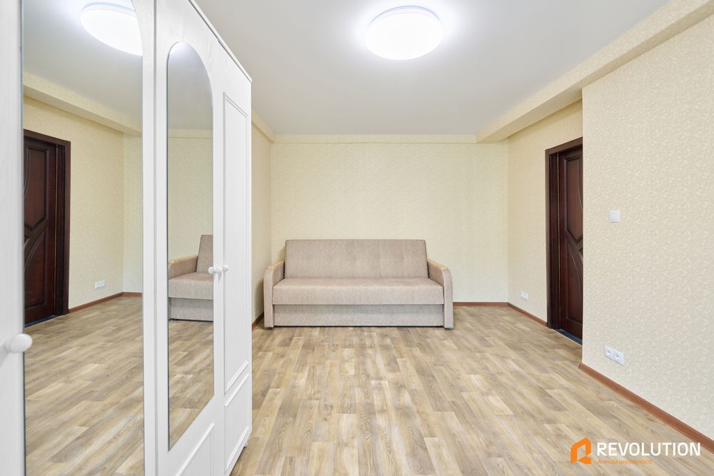 Без% , продаж 1 кімнатної квартири Бульвар Верховної Ради 18а, метро