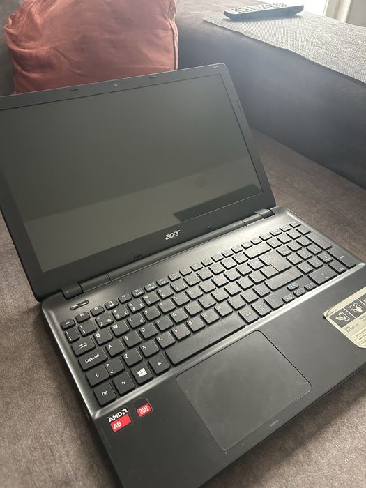 Portátil Acer E5-521