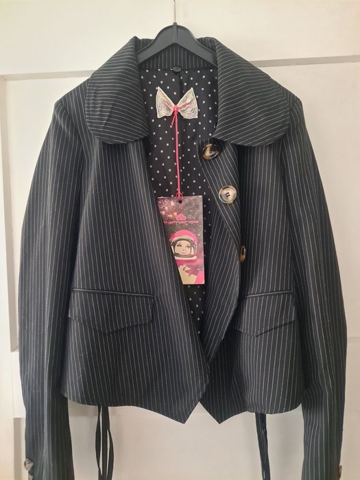 Nowa z metką piękna Marynarka w paseczki z wiązaniami rozmiar M/ L