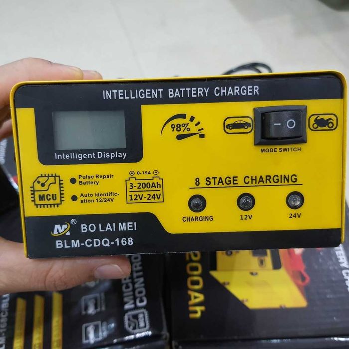 Лучшее зарядное устройство 12В/24В 15A для аккумуляторов: 1 796 грн ...