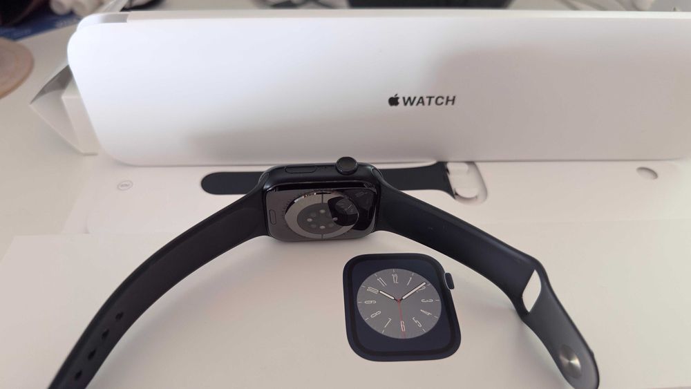 Apple Watch Series 8 GPS 45 mm preto