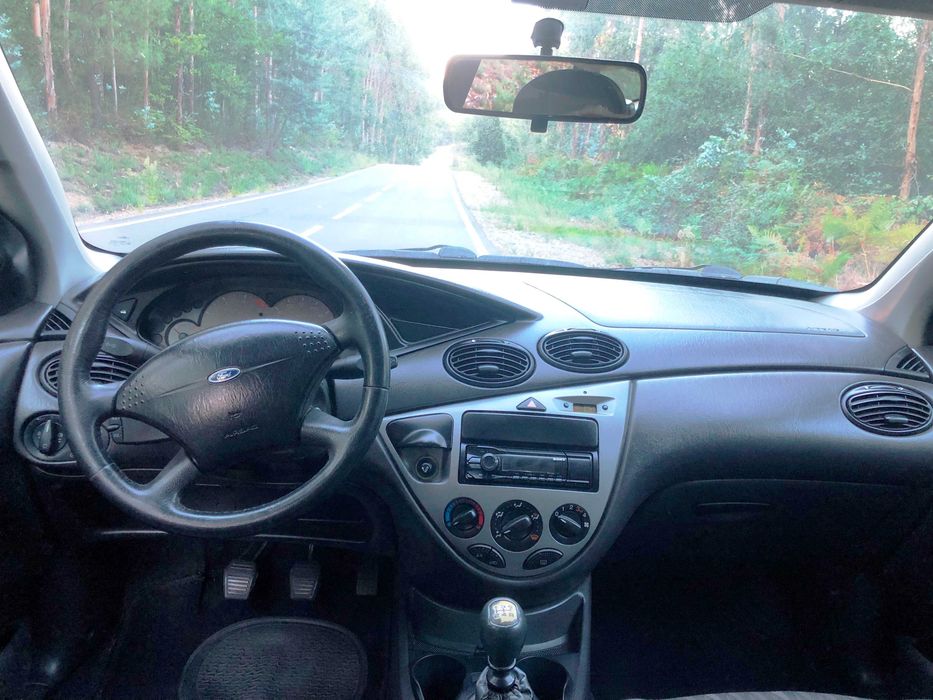 Ford Focus sw 1.8 tddi — photo 4
