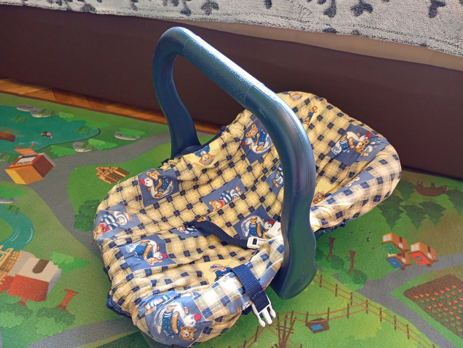 Nosidełko, fotelik samochodowy dla lalek